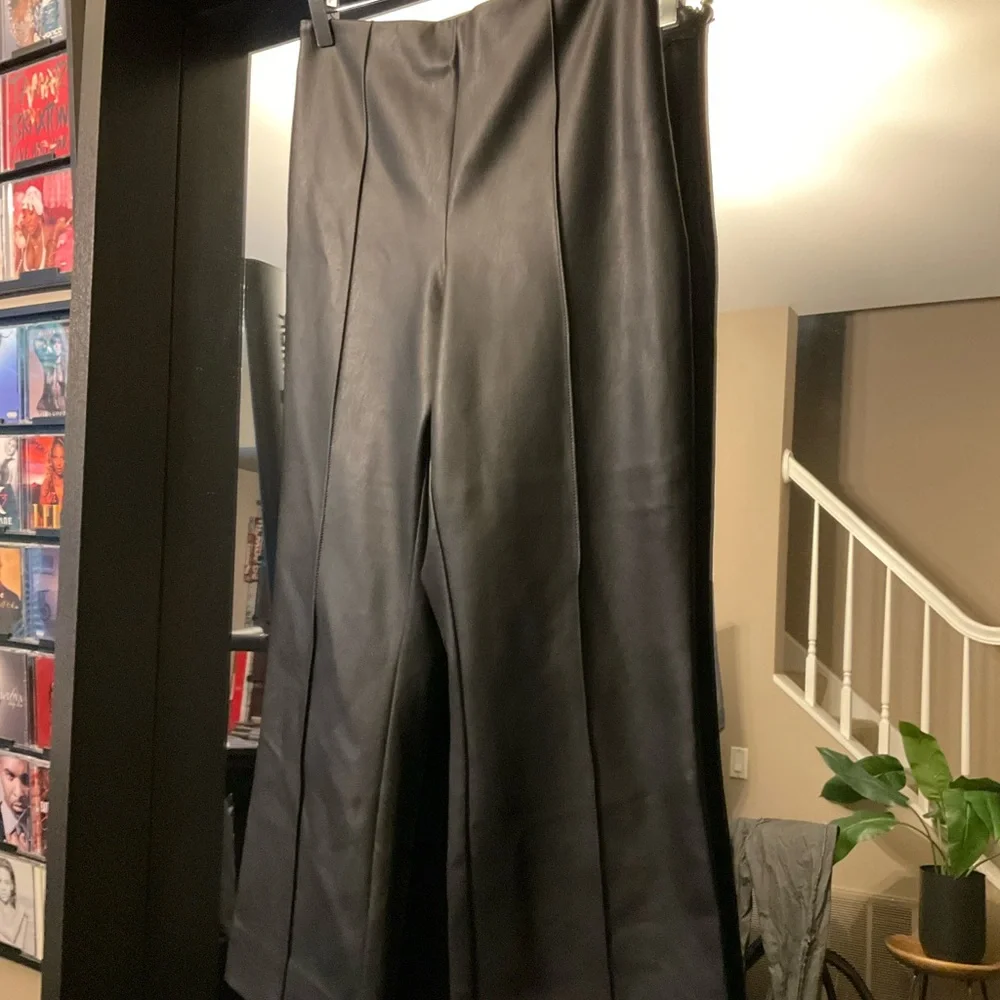 (Lori) Banana Republic Elegant Black Faux Leather Women’s Pants Sz 8 - Picture 2 of 10